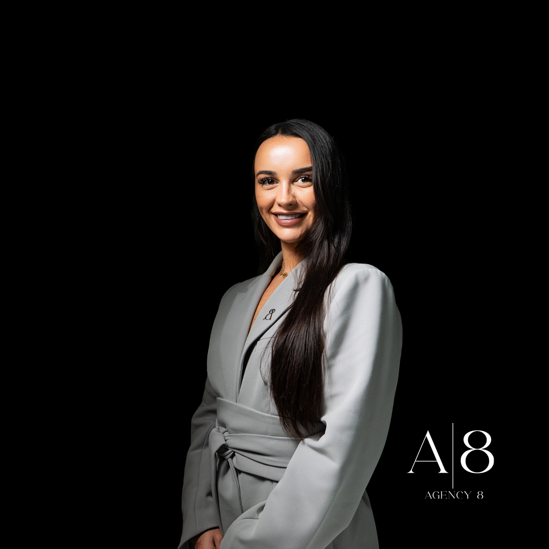 Chelsea Archer Property Specialist Mobile: ‪+971 58 576 8756‬ Email: Chelsea@agency8dxb.com